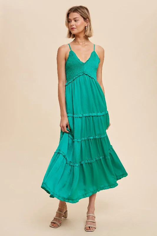 Smooth Midi Dresses for Style -Emerald Elegance Midi