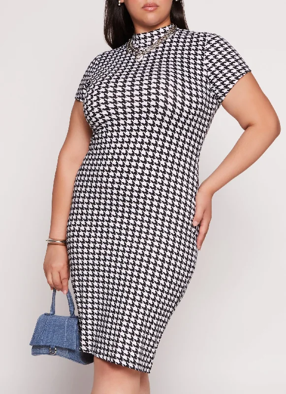 Keyhole Midi Dresses for Detail -Plus Size Houndstooth T Shirt Dress