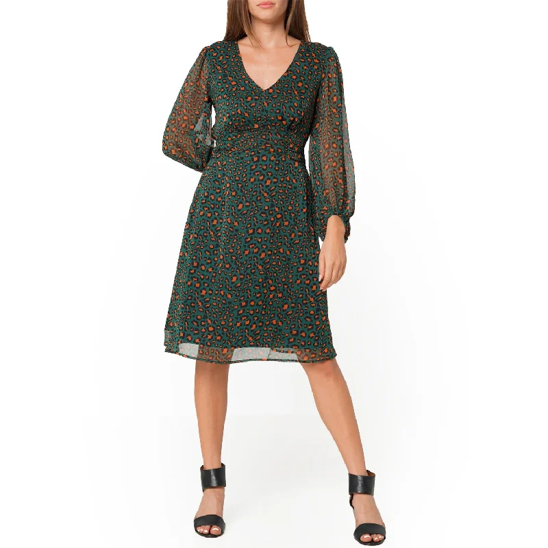 Swing-Edge Midi Dresses -Women's V-neck Midi Dress in Leopard Hunt