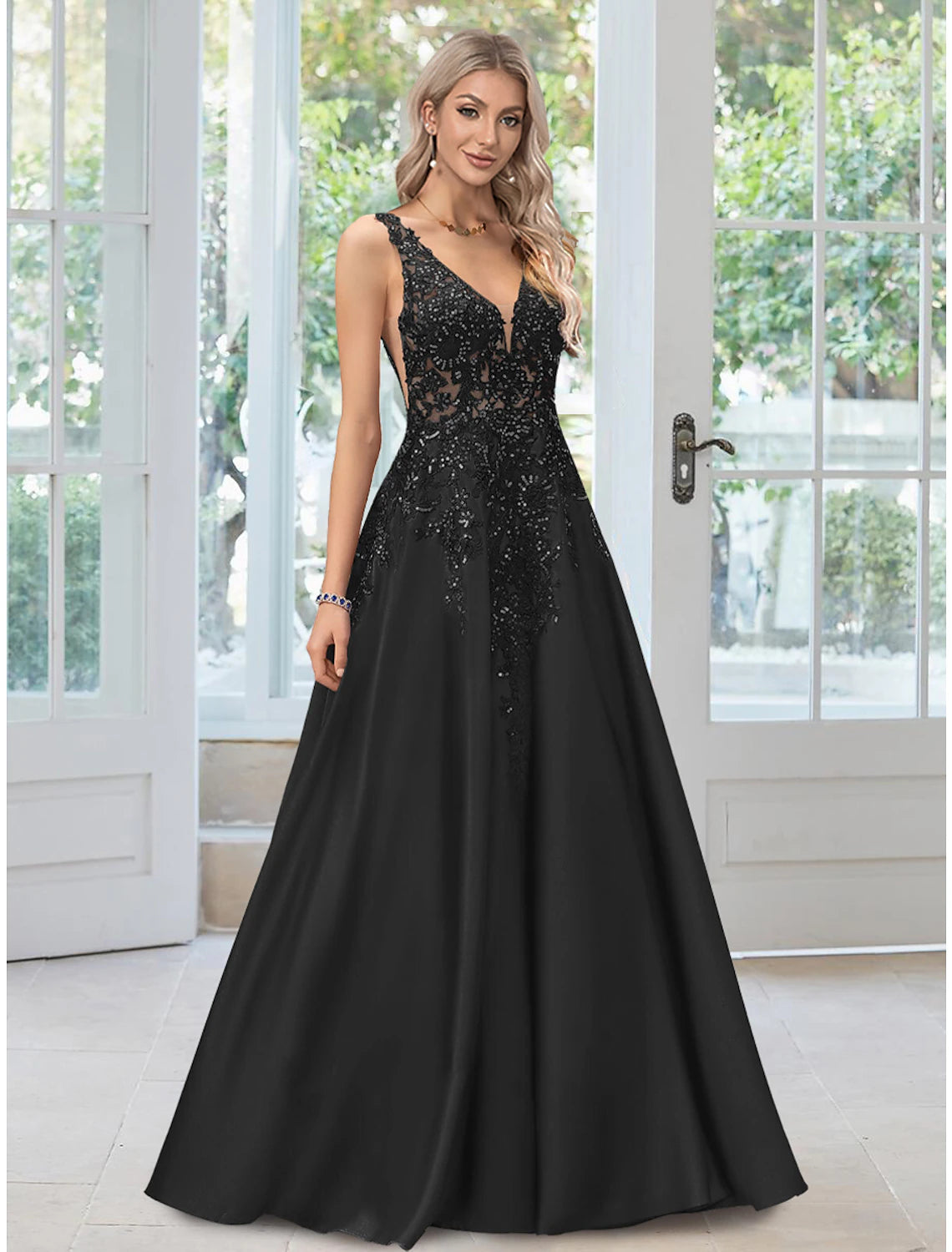 Family-Gathering Evening Dress -A-Line Evening Gown Floral Dress Formal Black Tie Floor Length Sleeveless V Neck Lace with Appliques