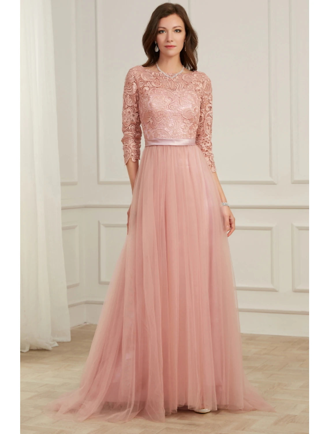 Halter-Neck Evening Dress -A-Line Evening Gown Spring Dress Party Wear Formal Evening Sweep / Brush Train Long Sleeve Jewel Neck Lace with Appliques