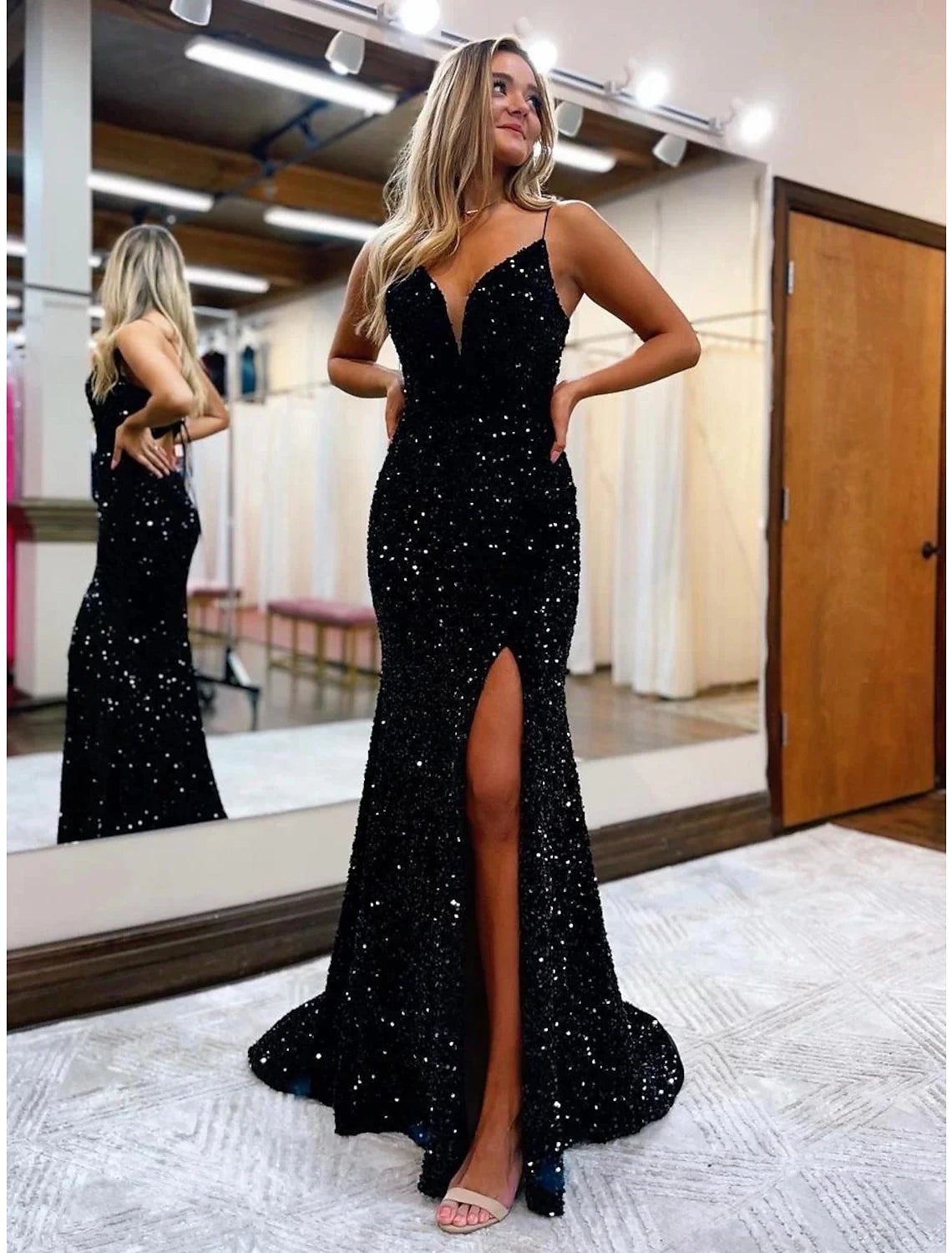 Smooth-Wool Evening Dress -Mermaid / Trumpet Prom Dresses Sparkle & Shine Dress Formal Wedding Party Court Train Sleeveless V Neck Sequined Backless with Sequin Slit