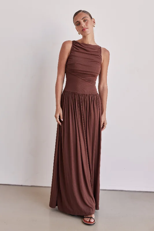 Maxi Dresses for Everyday Looks -Arielle Maxi Dress (Chocolate)