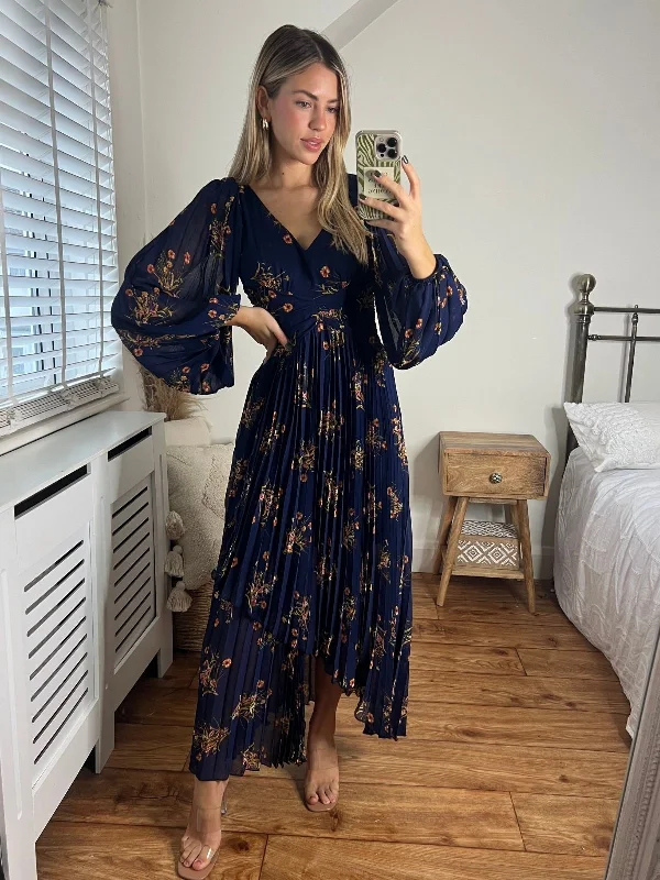 Button-Detail Maxi Dresses -Toni Long Sleeved Pleated Maxi Dress / Navy Floral